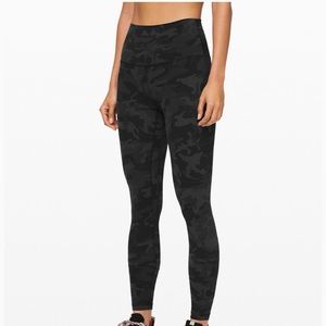LIKE NEW BLACK CAMO LULULEMON ALIGNS